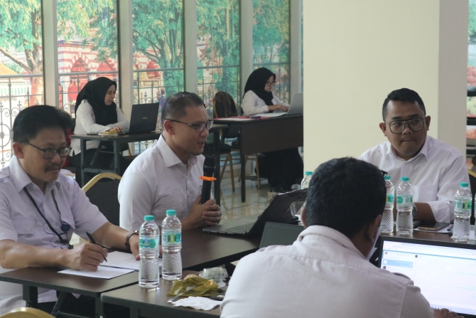 Penyampaian materi oleh Narasumber Kabag RB (Kemenkumham)