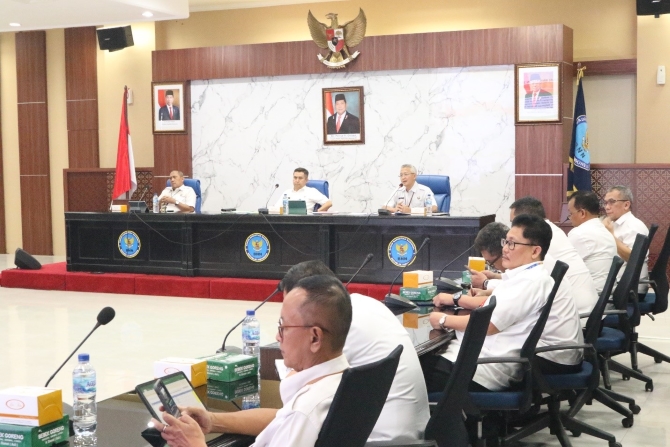  Karo Perencanaan Settama BNN Mardiharto Tjokrowasito, S.H., LLM. Menyampaikan materi