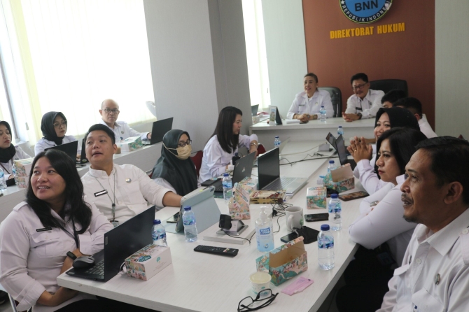 Peserta Rapat Mekanisme Penilaian Logo, nama tim RB dan tagline2